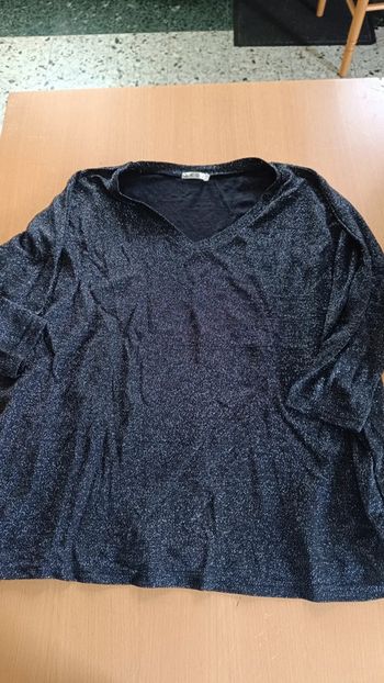 Haut manches 3/4 noir à paillettes