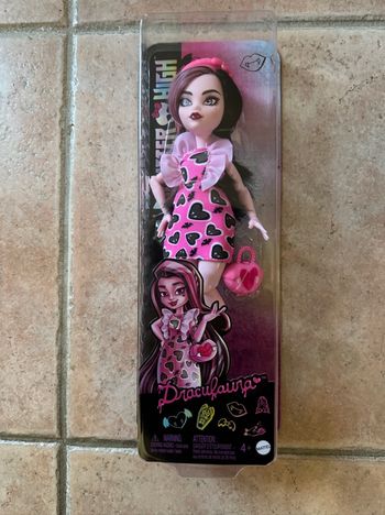 Poupée Monster High Draculora Neuf