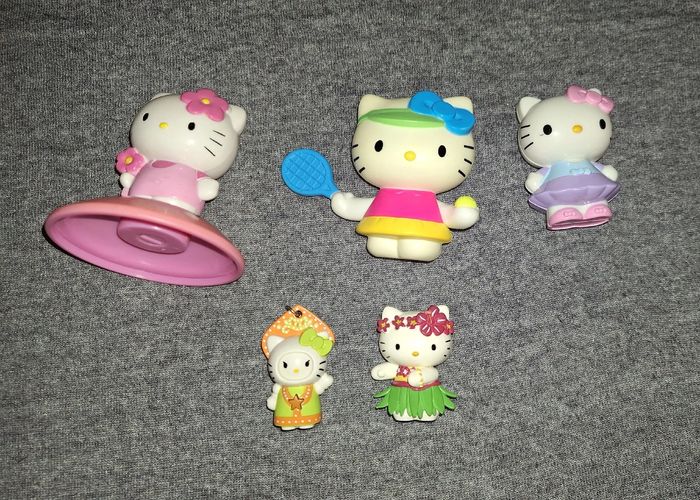Lot de 5 jouets hello kitty