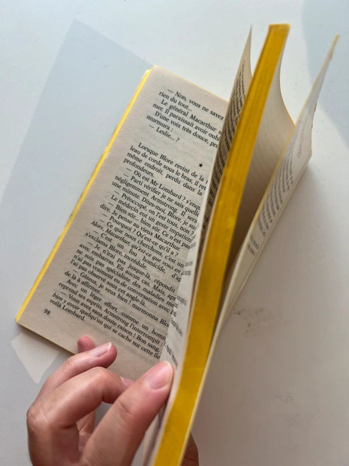 Livre les dix petits nègres - photo numéro 3