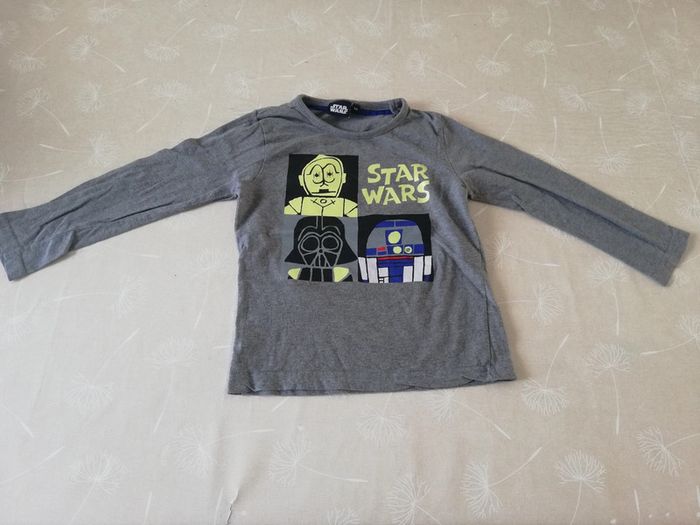 Tee shirt gris manches longues fluorescent 5 ans Star Wars