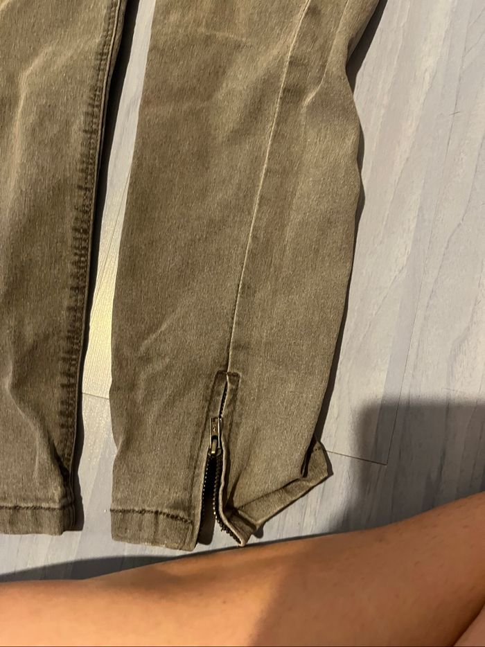 Jean avec fermeture éclaire au jambes - photo numéro 2