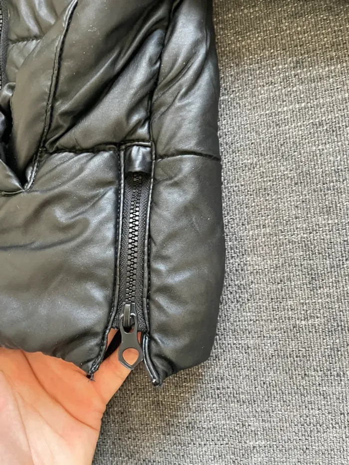 Doudou noir Zara avec capuche – Taille 86 (18-24 mois) - photo numéro 2