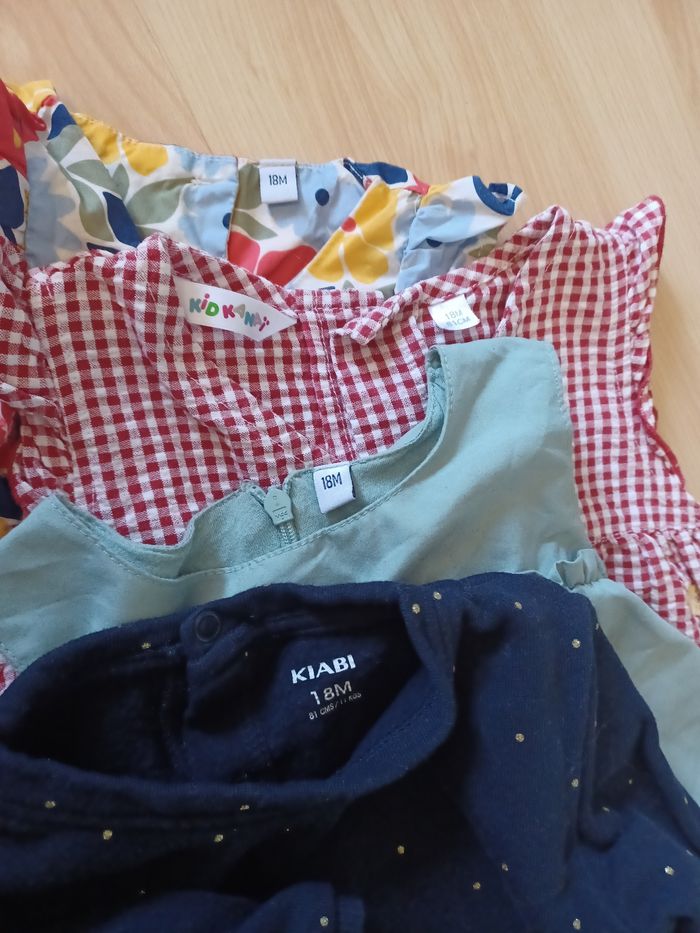 Lot 4 robes - photo numéro 2