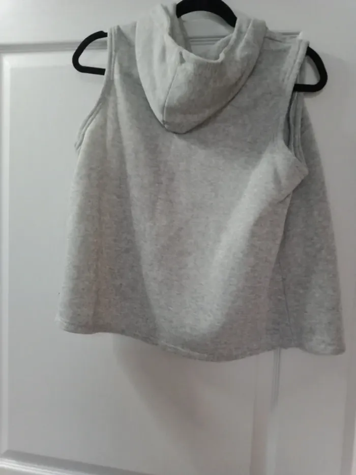 Veste sans manche grise - photo numéro 5