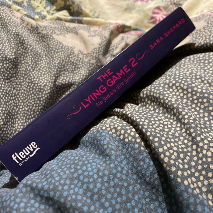 Livre The lying game 2 ne jamais vivre jamais Sara Shepard - photo numéro 2