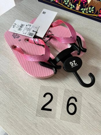 Tongs fille rose pailletées 26 neuves
