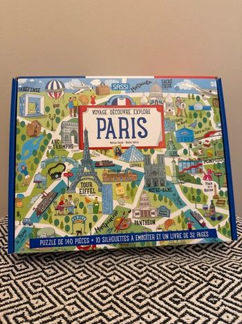 Sassi - Coffret éducatif Puzzle 140 pièces + Livre" Voyage, Découvre, Explore Paris"
