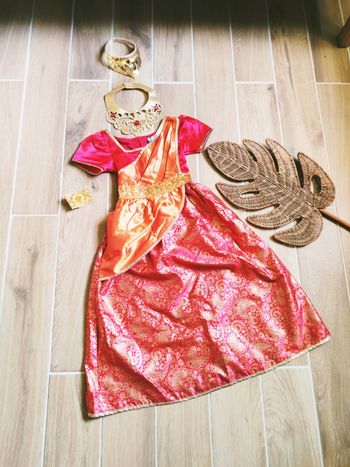 👸 Déguisement /costume robe de Princesse Cambodgienne marque Oxybul pour enfant
