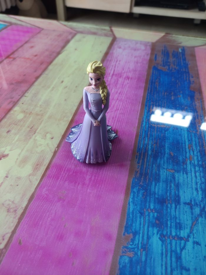 Figurine