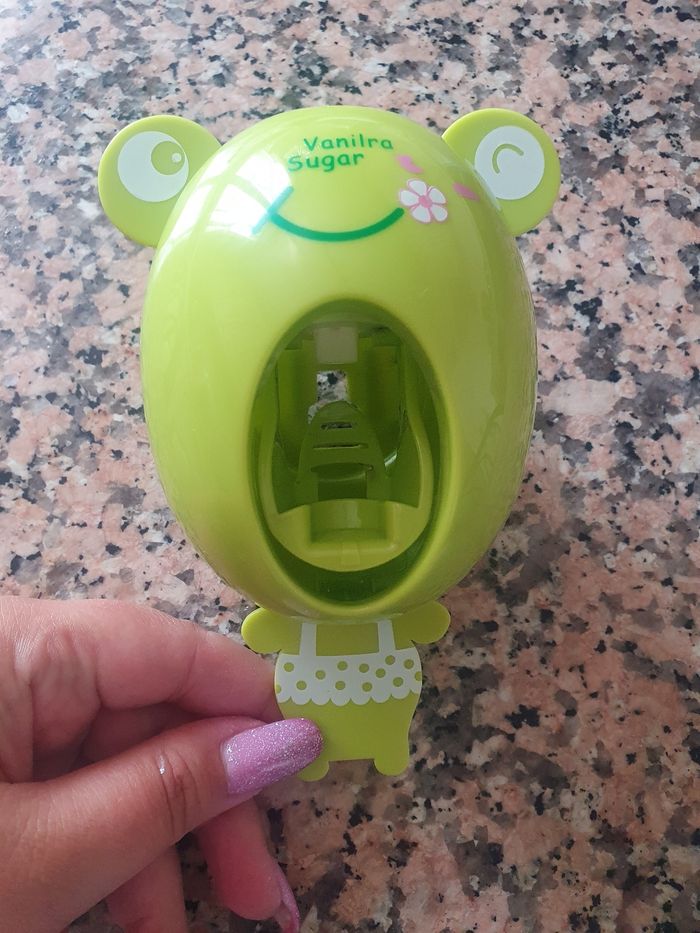 Distributeur de dentifrice pour enfant - photo numéro 3