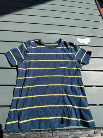 T-shirt manche courte taille 5 ans