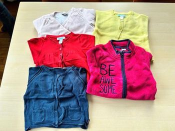Lot gilets fille 12 mois 