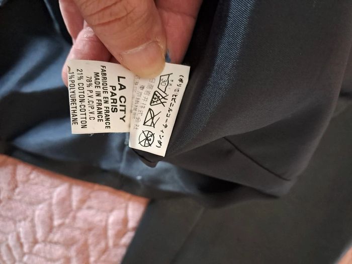 Superbe veste cintrée simili noir femme jamais portée T2 La city magnifique - photo numéro 4