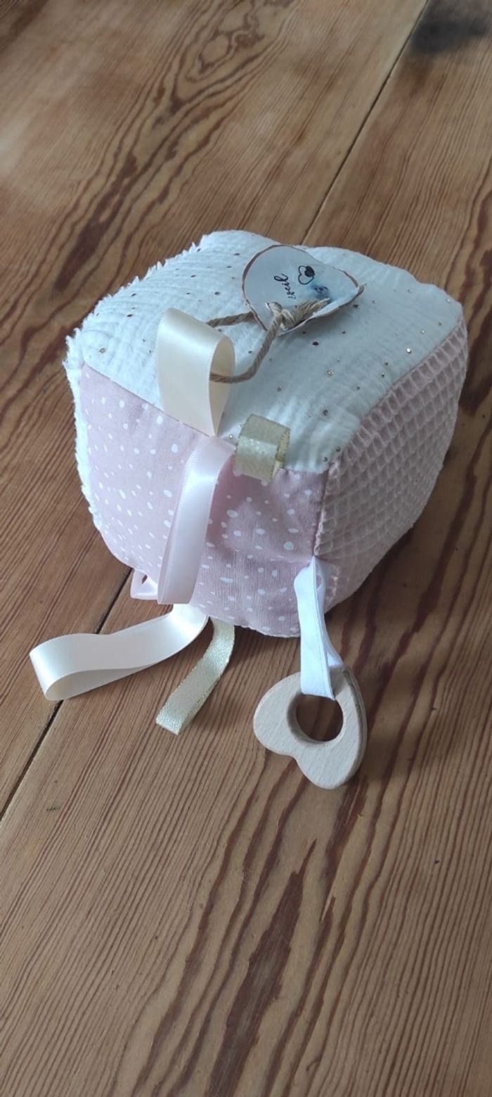 Cube d'éveil bebe fille neuf - photo numéro 2