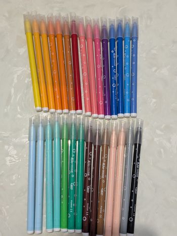 Lot de feutres kids couleurs.