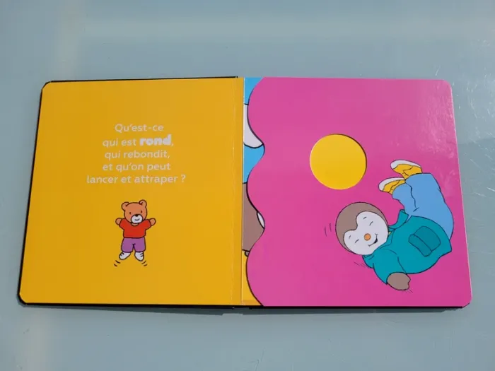 Très beau livre 🔵 T'choupi Devine les formes 🟥 avec volets à déplier - photo numéro 5