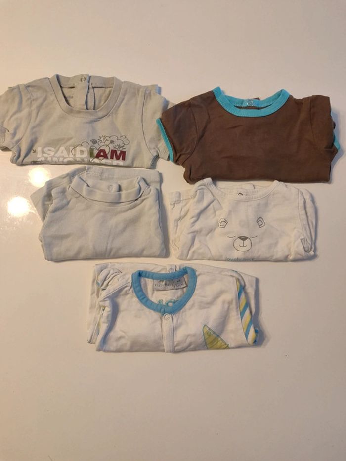 Vêtements 1 mois