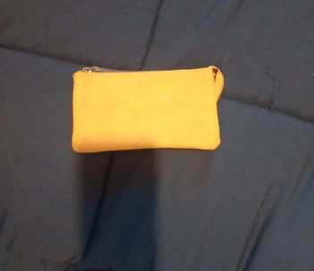 Porte-monnaie moutarde à plusieurs pochettes