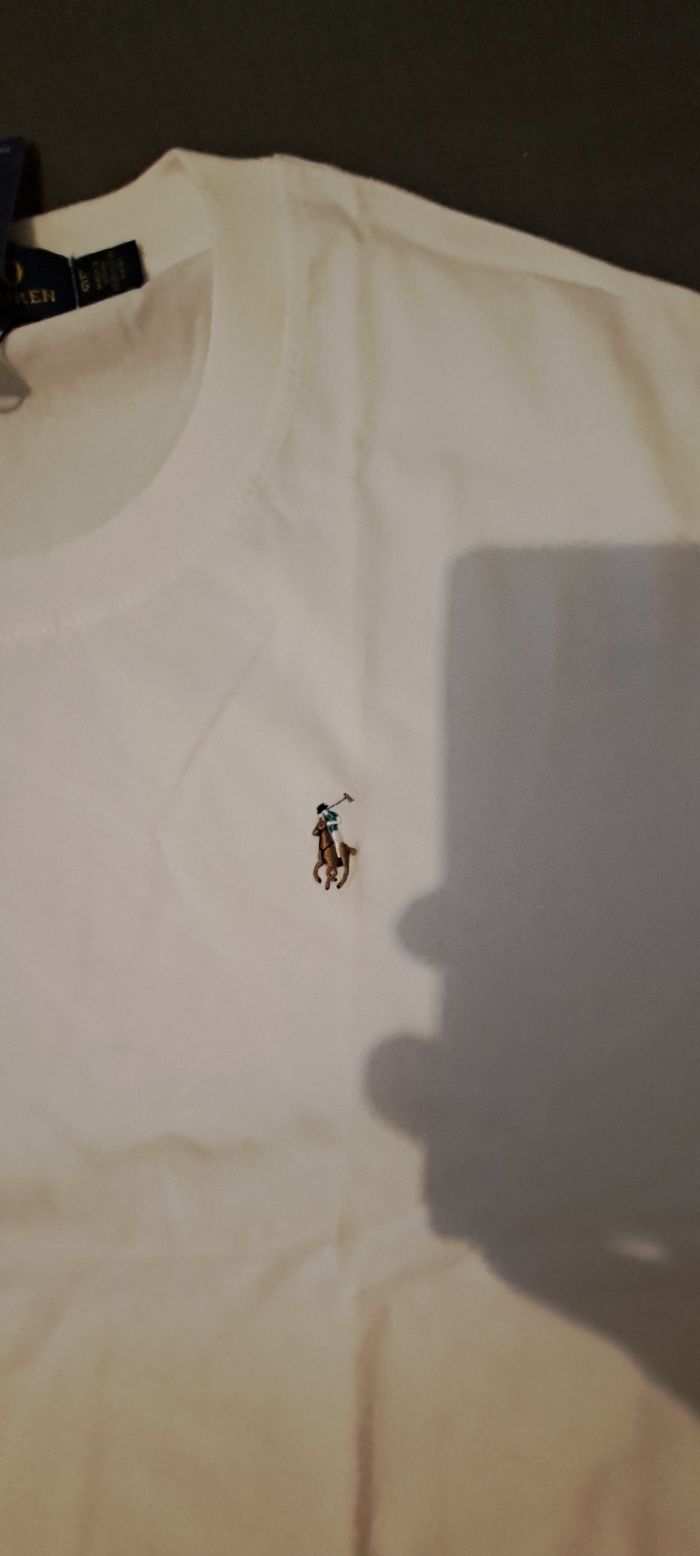 Ensemble Ralph Lauren short blanc et tee-shirt blanc  . Taille : L - photo numéro 4