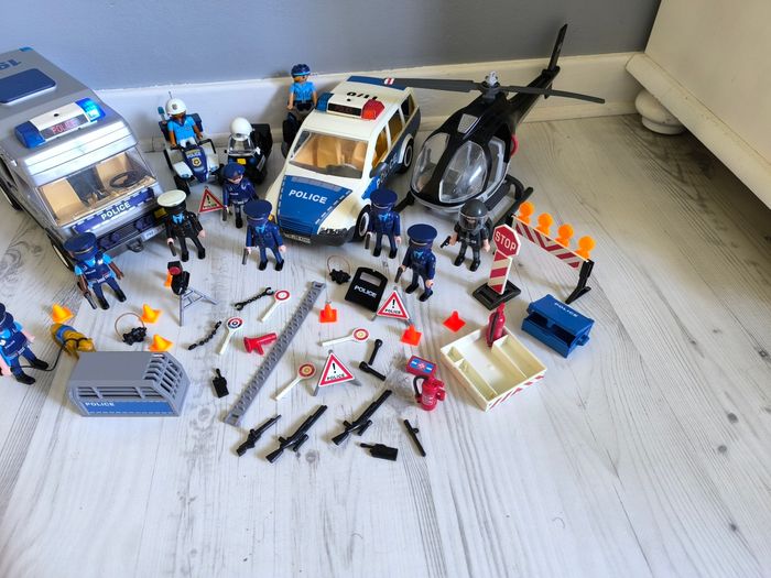Lot de police playmobil - photo numéro 5