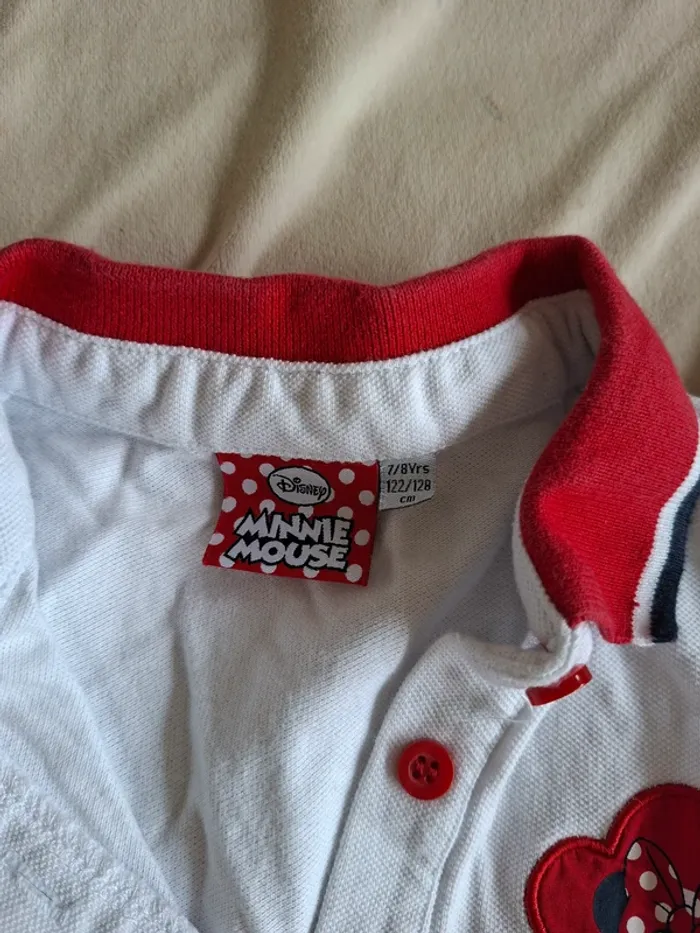 robe de tennis blanche et bandes rouges, taille 7/8 ans, marque Disney, - photo numéro 2