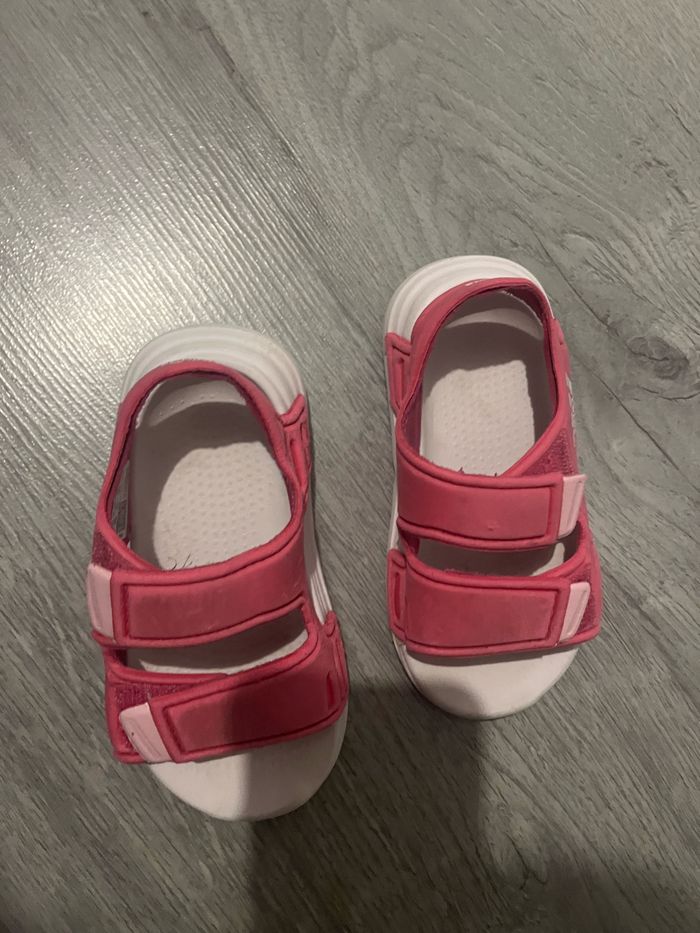 Sandales rose et blanches Adidas fille 23 - photo numéro 3