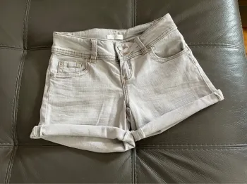Short jean taille 34