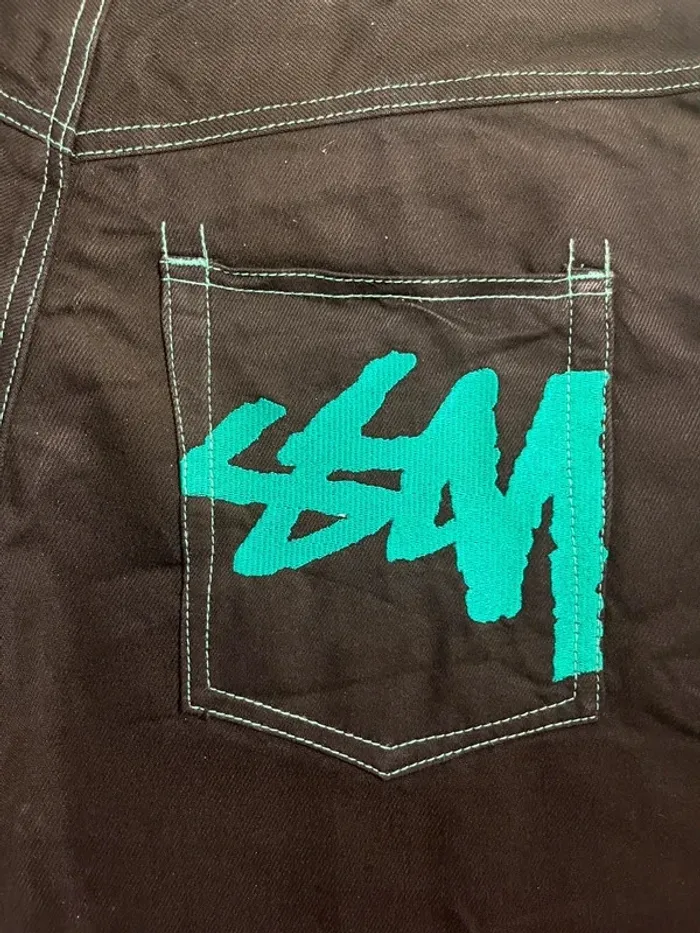 Short/Jort Stussy Black Embroidered Green Forest Big Logo Back – Taille XL - photo numéro 3