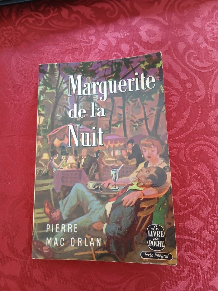 Livre marguerite de la nuit