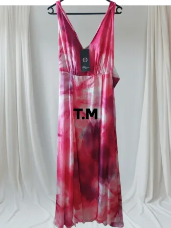 Magnifique robe T. 38 neuve avec étiquette