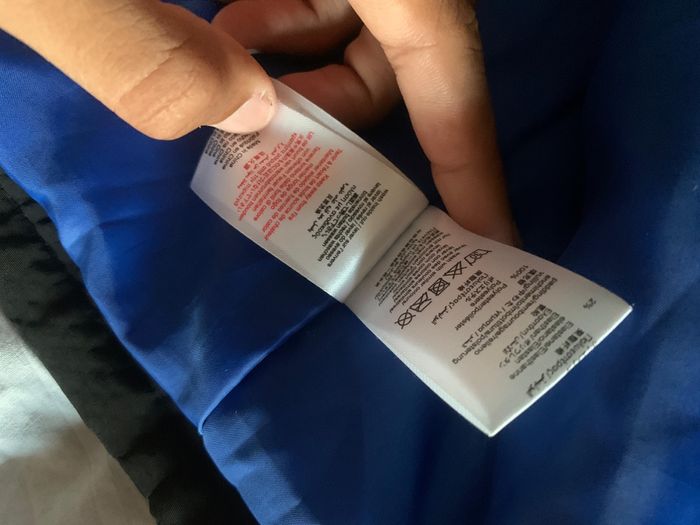 Veste enfants 8-9ans Hugo boss neuf sans étiquette - photo numéro 2