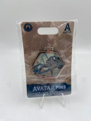 Pin's en édition limitée combinaison Avatar AMP Disney store