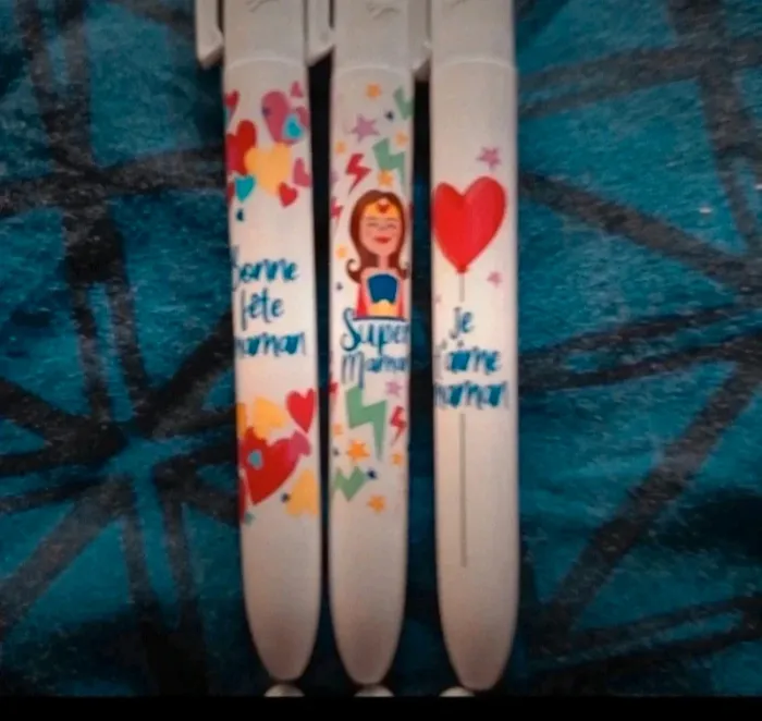 Stylos bic 4 couleurs super maman - photo numéro 2