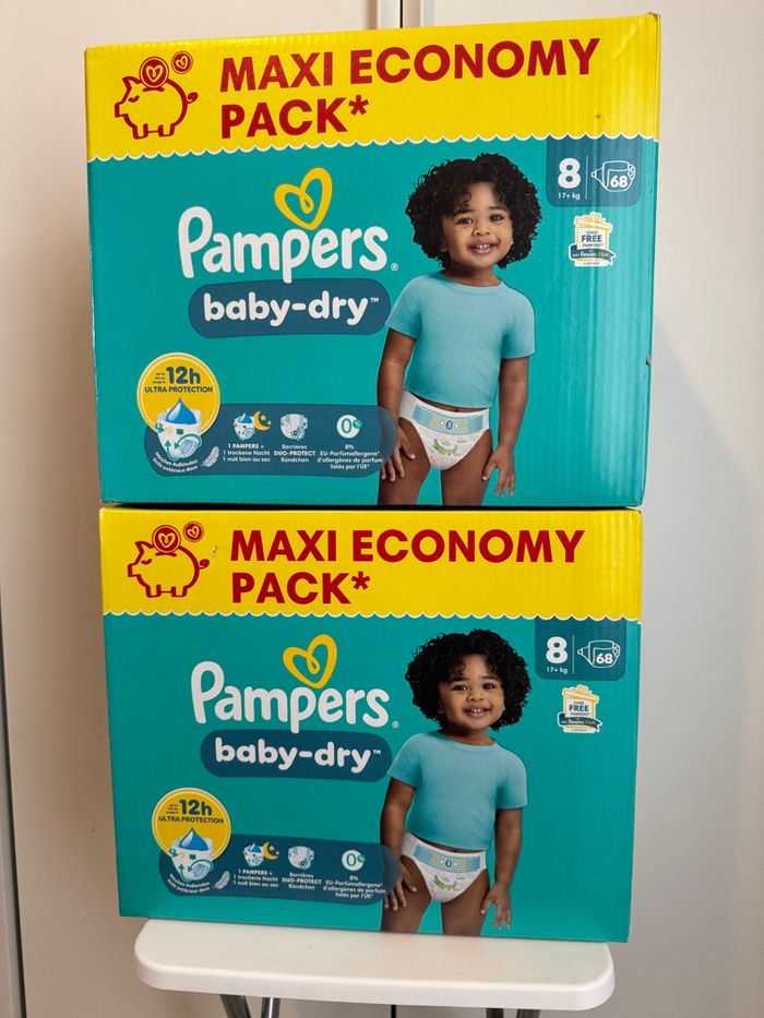 136 couches Pampers taille 8