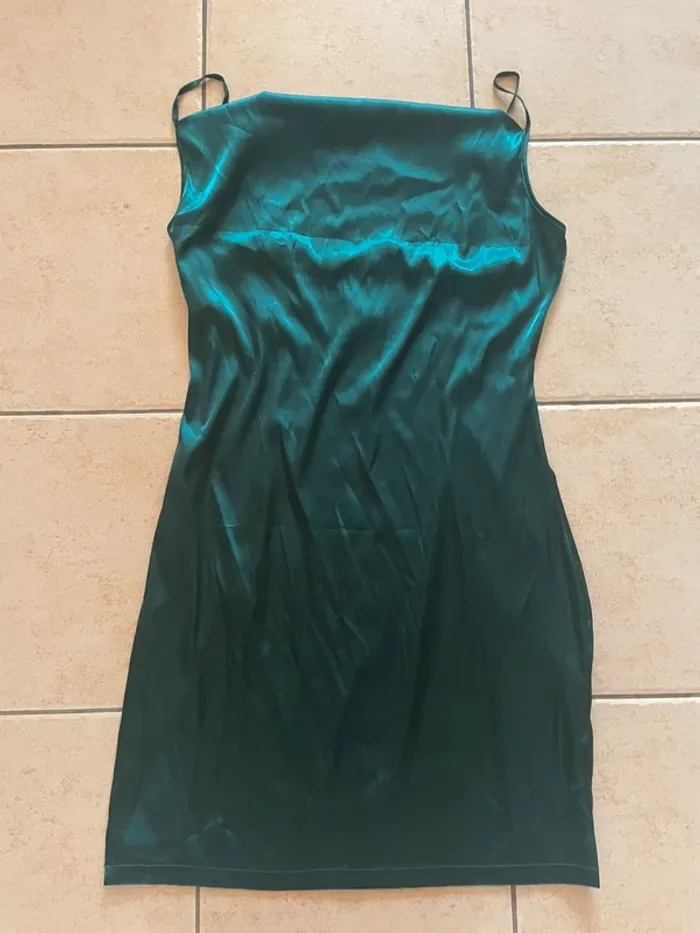 Robe shein L - photo numéro 2