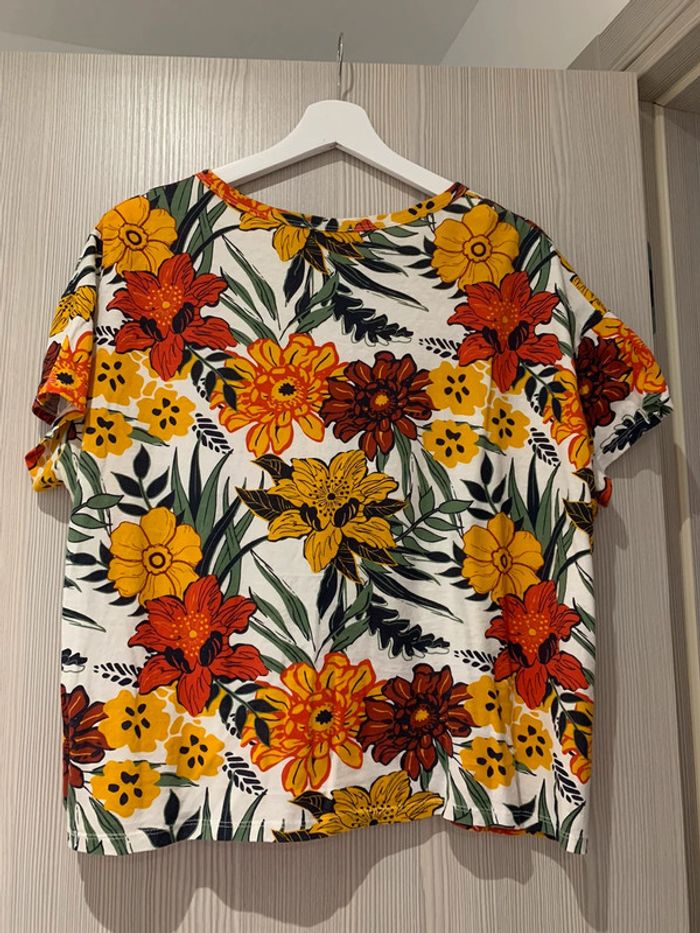 T-shirt fleuri Zara taille L en parfait état - photo numéro 3
