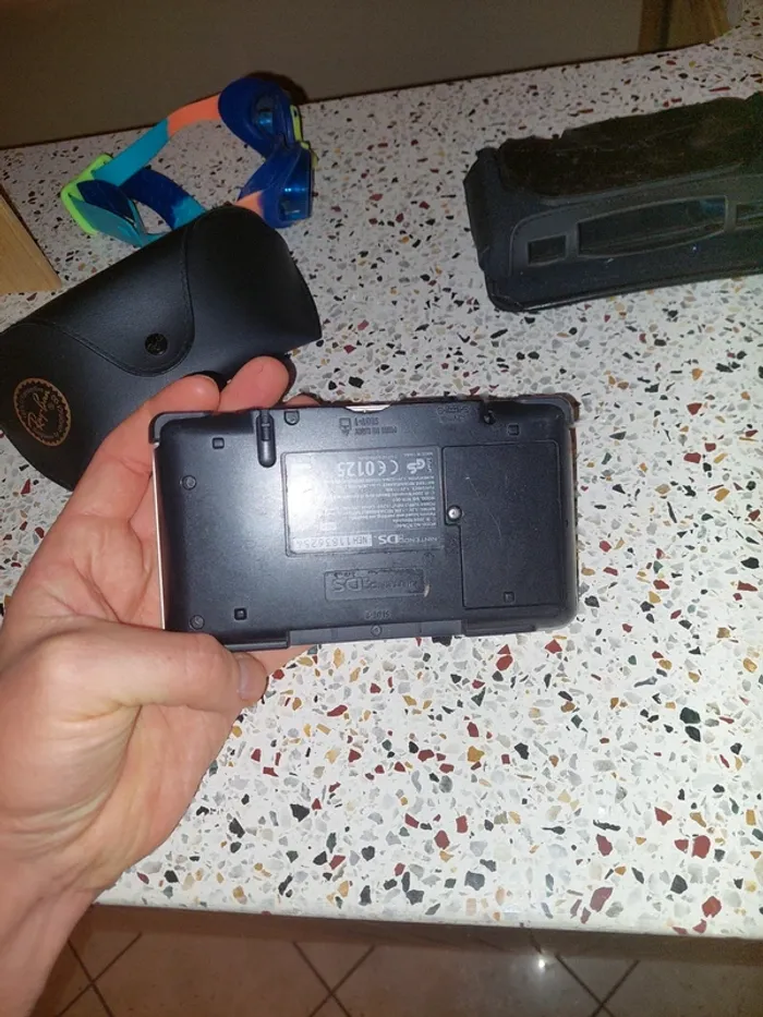 1er nintendo ds cassee hs - photo numéro 3