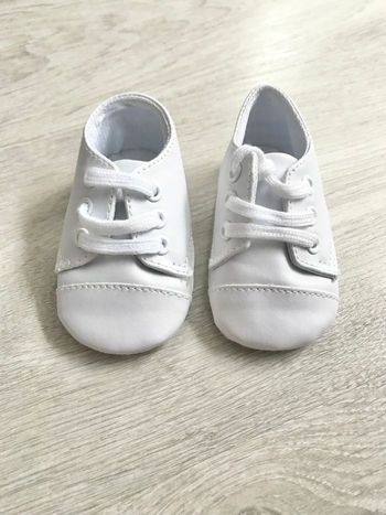 Chaussures blanches 19