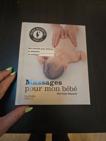 Livre massage pour bébé