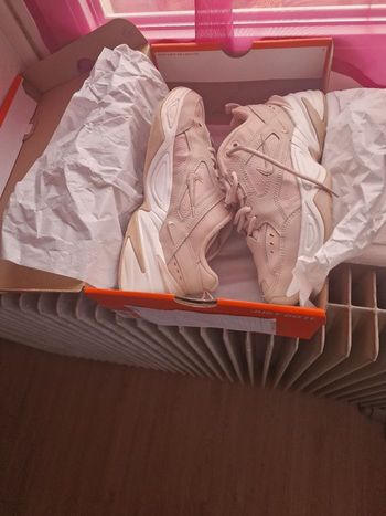 Basket femme Nike t.40