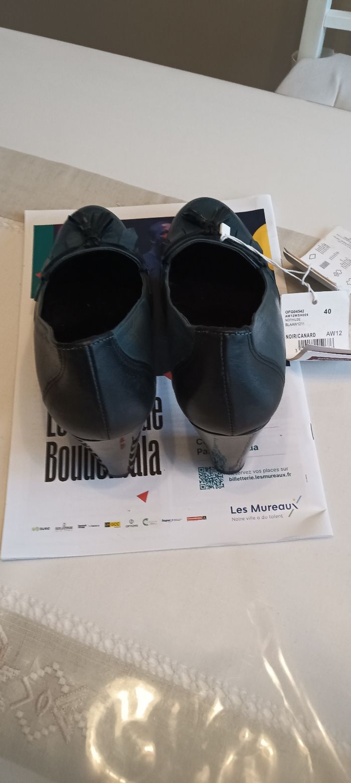 Chaussures neuves - photo numéro 4