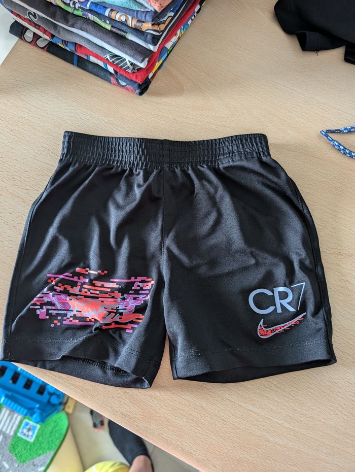 Ensemble CR7 - photo numéro 2