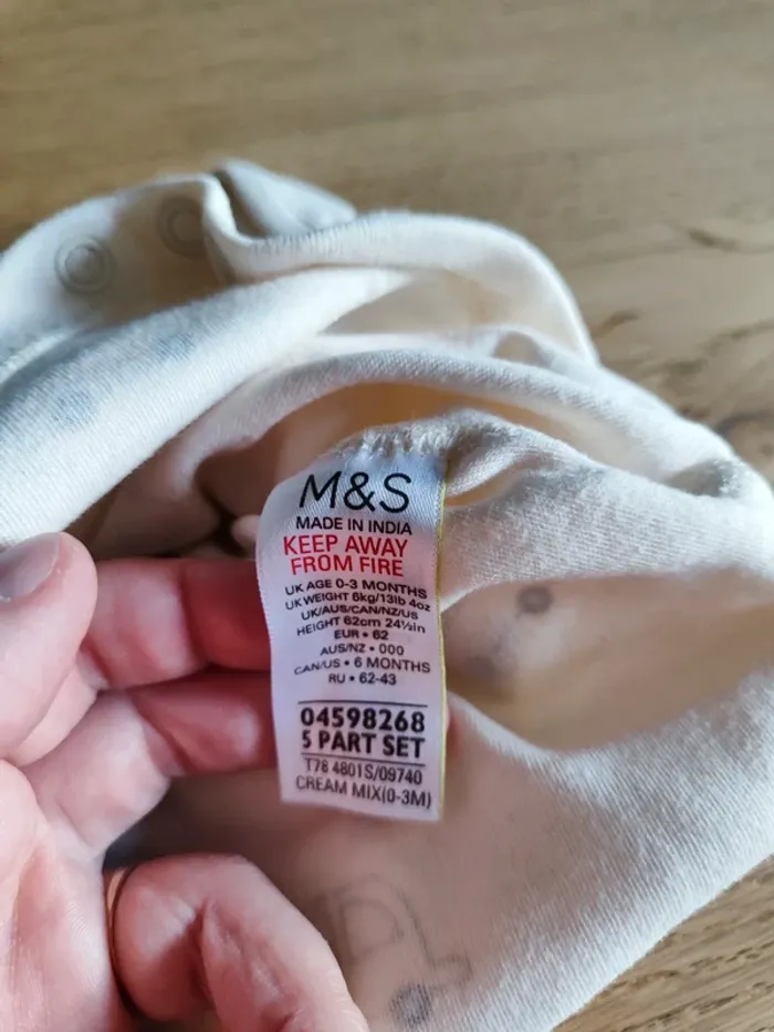 Lot de 5 bodies - photo numéro 4