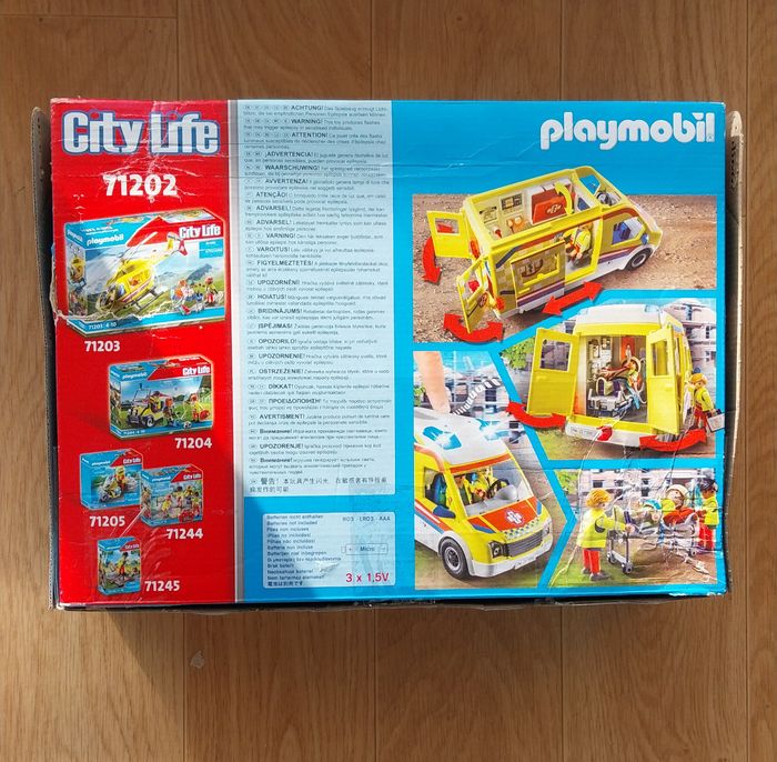 Playmobil City Life 71202 Ambulance avec effets lumineux et sonore - photo numéro 3