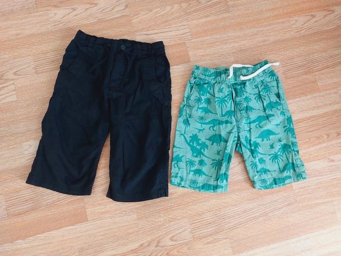 Shorts H&M taille 122. - photo numéro 2