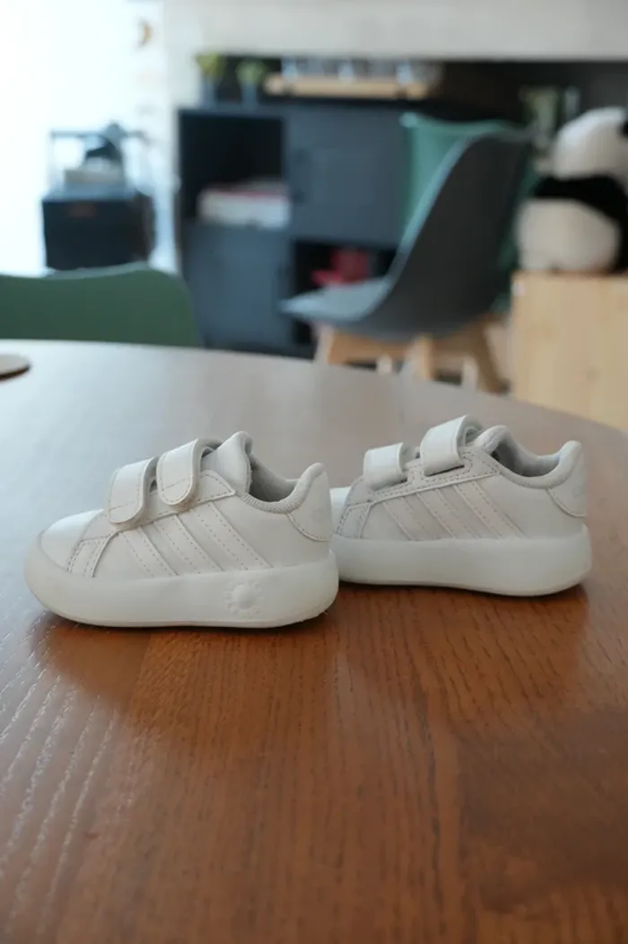 Petites baskets Adidas blanches bébé - Pointure 19 - photo numéro 6