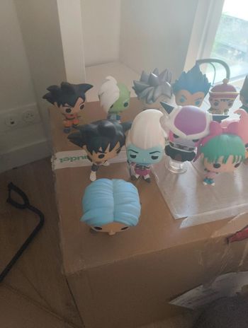 Lot 16 pop dragon Ball