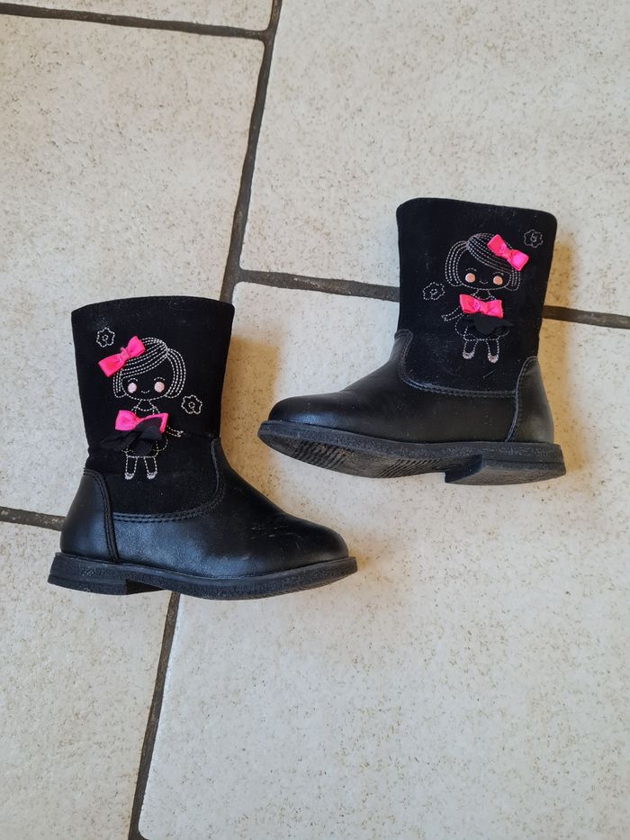 4 paires de chaussures pointure 23 - photo numéro 4
