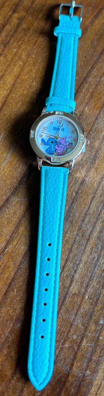 Montre stitch bleu